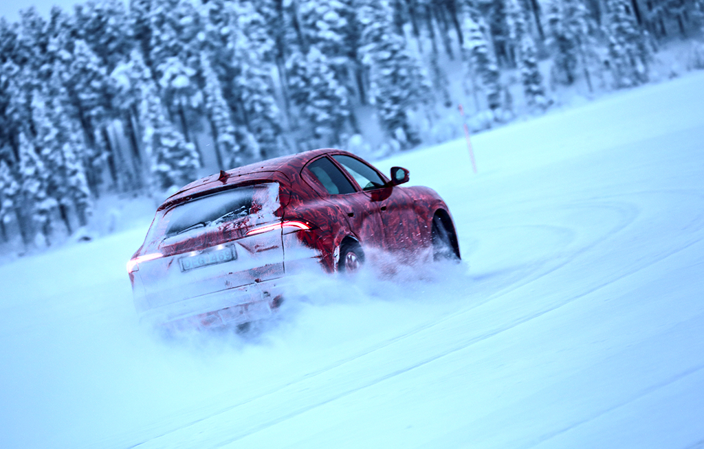 Maserati Grecale La neige et la glace ne peuvent rien contre l’énergie du Grecale cChic Magazine Suisse
