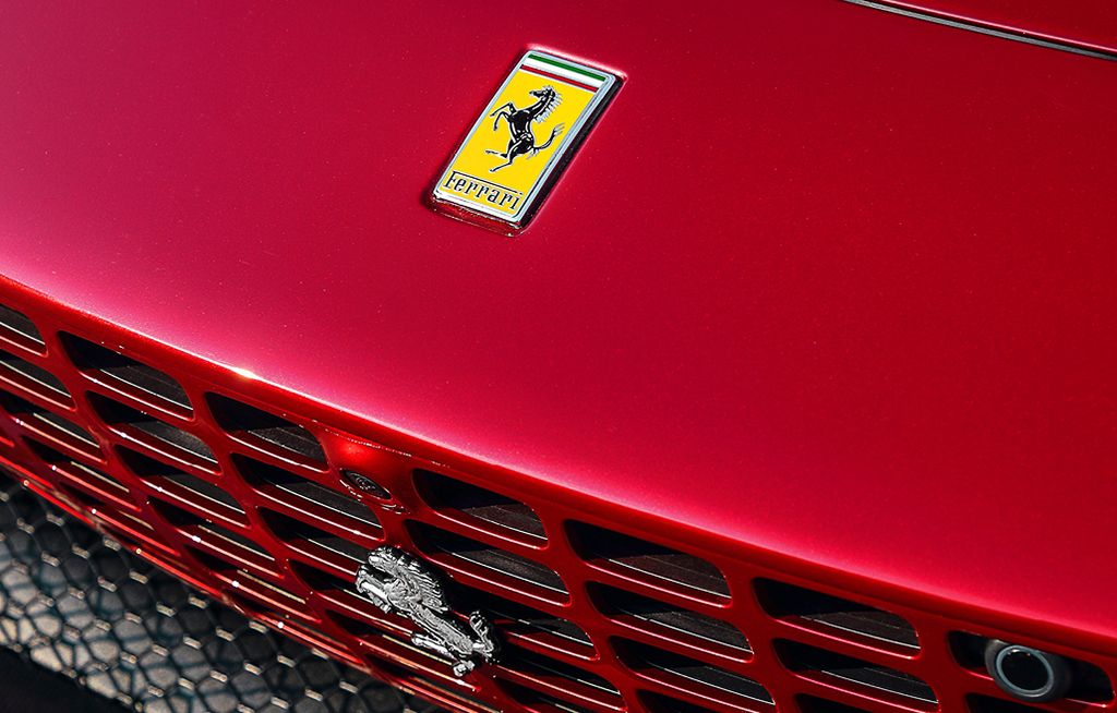 Ferrari ROMA Sportlich & Luxuriös - Coupé V8 - 2+ cChic Magazin - Prestige Luxus Kultur Lebenskunst