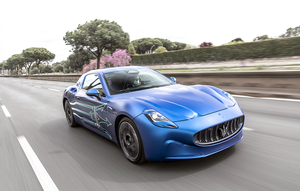 Maserati GranTurismo Folgore erobert die Strassen