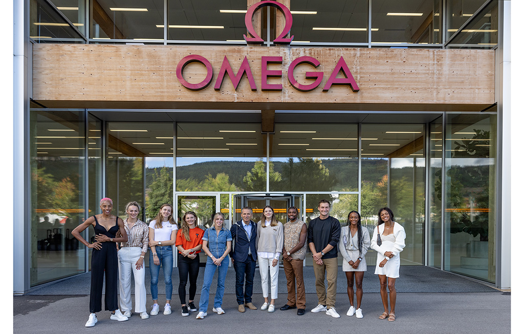 OMEGA begrüsst Top-Athletinnen und -Athleten am Hauptsitz der Uhrenproduktion